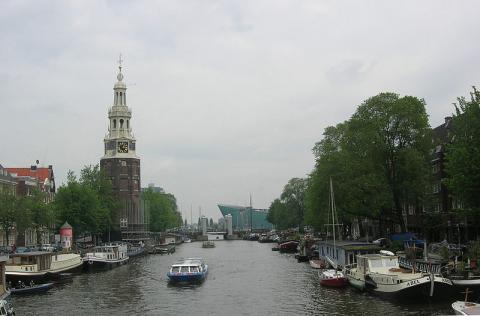 canal-amsterdam